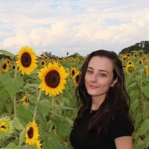 Meet your Posher, Cristina